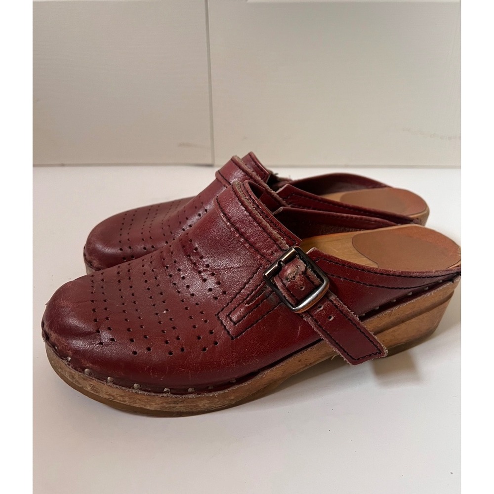 Vintage Bastad Sweden Burgundy Leather Wooden Clogs Mules Buckle Strap Size 36